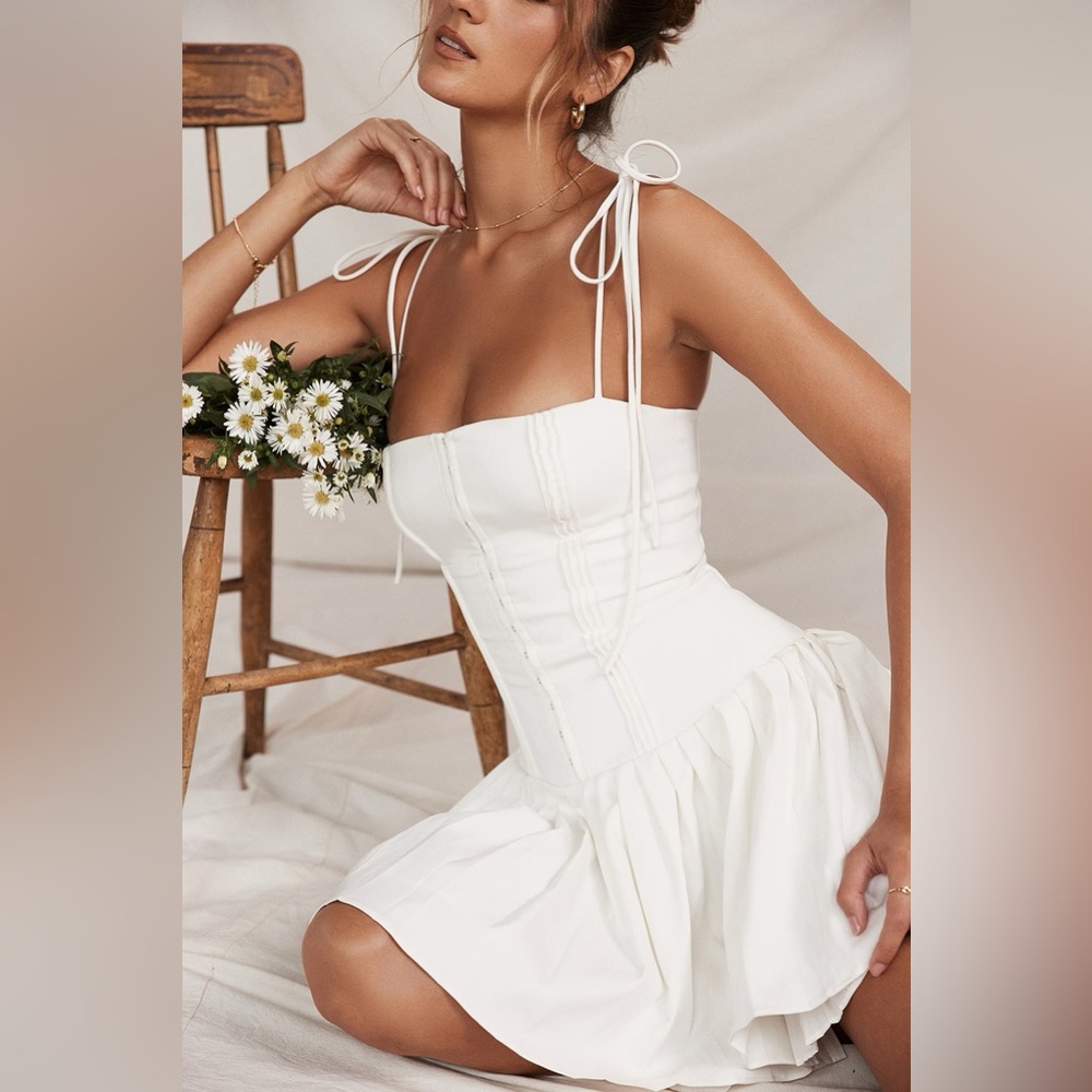 House of CB Marcy White Pleated Mini Dress Medium Brand New With Tags